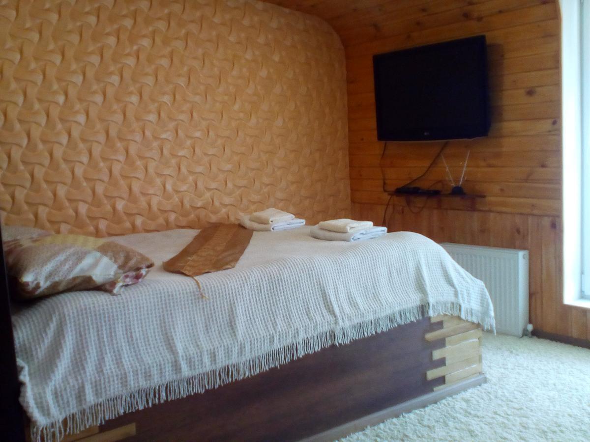 Motel Pid Strihoyu Krementsjoek Buitenkant foto